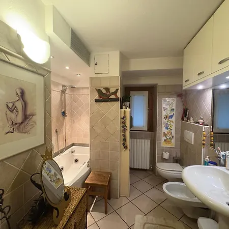 Trilocale Zona Funivie A Lejlighed *